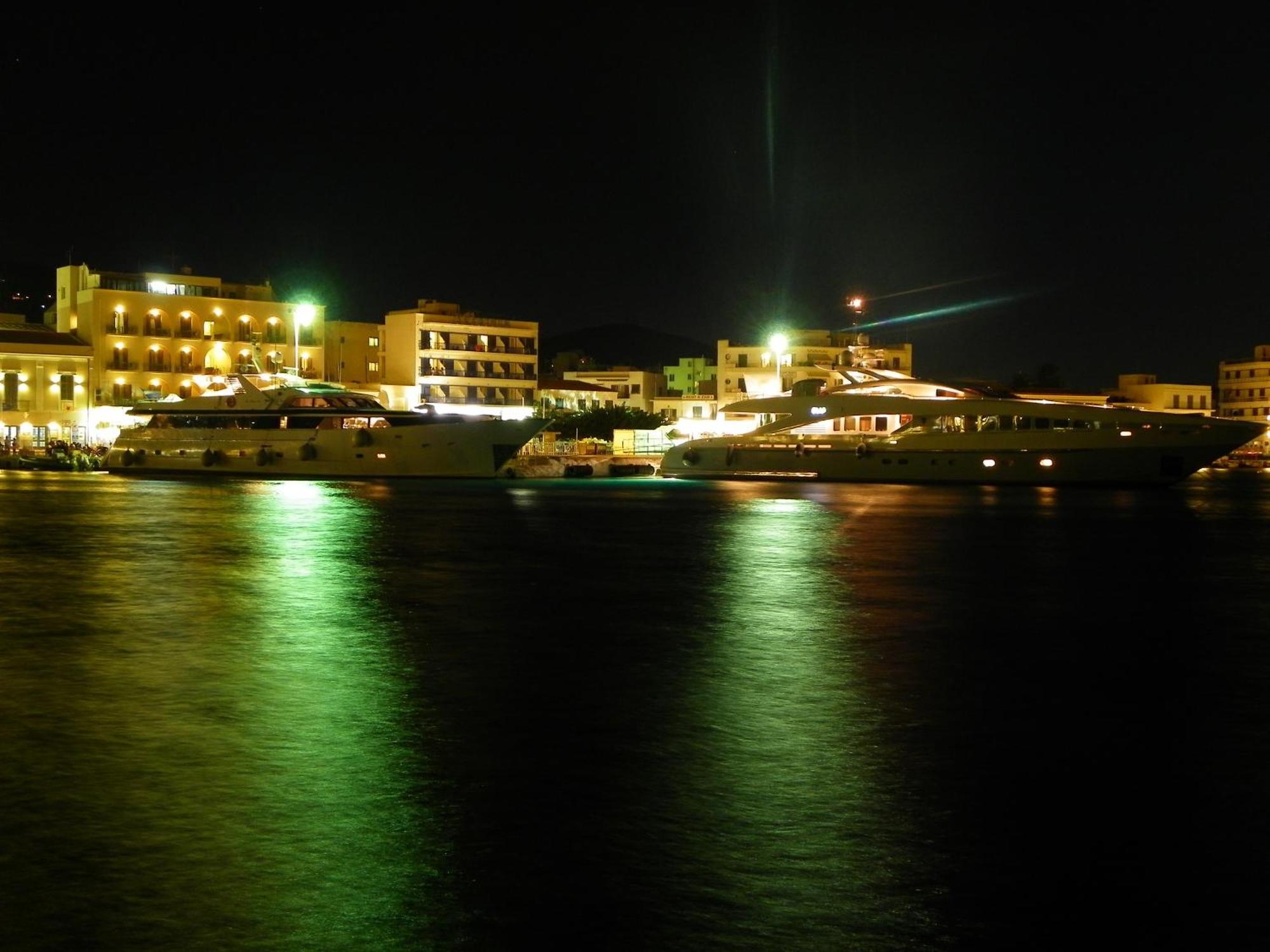 Poseidonio Hotel Тинос Экстерьер фото